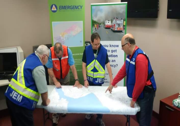 Volunteer during an emergency with JEM