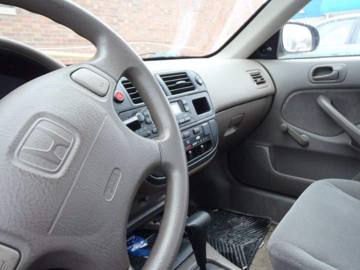 Police receive multiple reports of thefts from vehicles