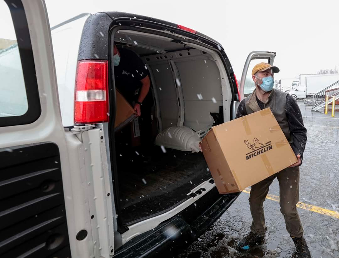 ​Mask Shipment Delivered to Provincial COVID-19 Warehouse Thanks to Michelin North America