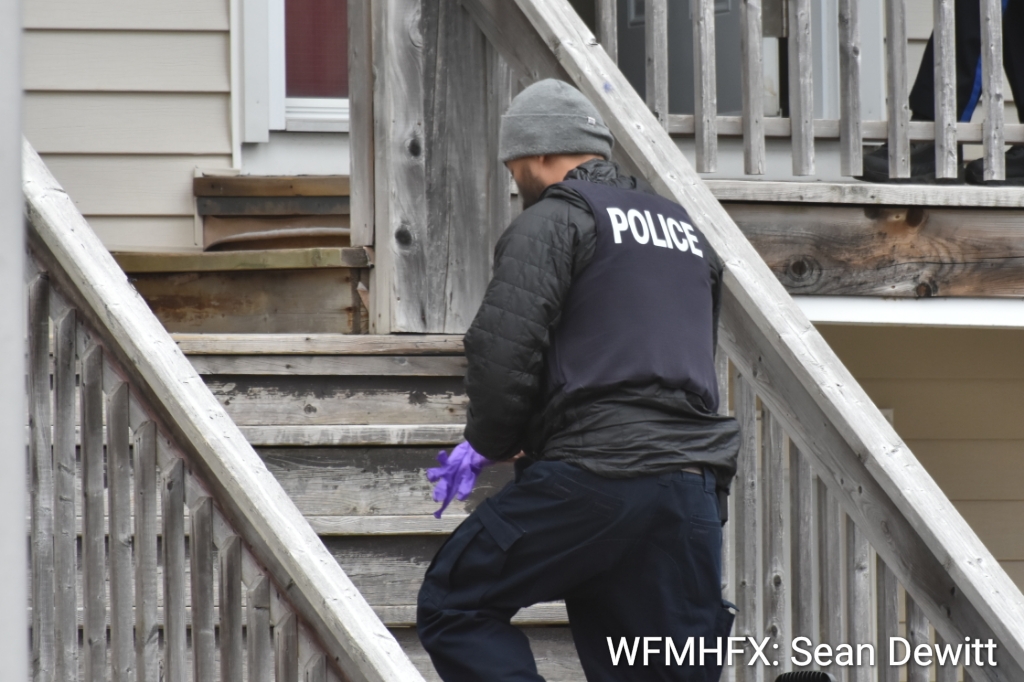 (Update) Police are conducting a search warrant at a Dartmouth residence in relation to an ongoing investigation