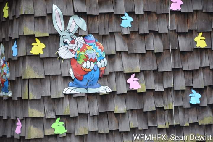 Municipal services on Easter long weekend  ​