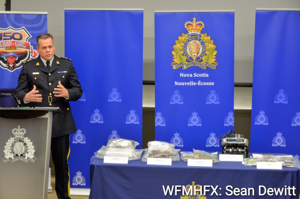 Operation Highspeed: Four people arrested, cocaine, MDMA, psilocybin capsules and cash seized