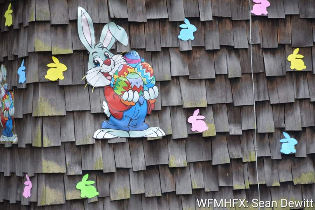 Municipal service level adjustments for the Easter long weekend