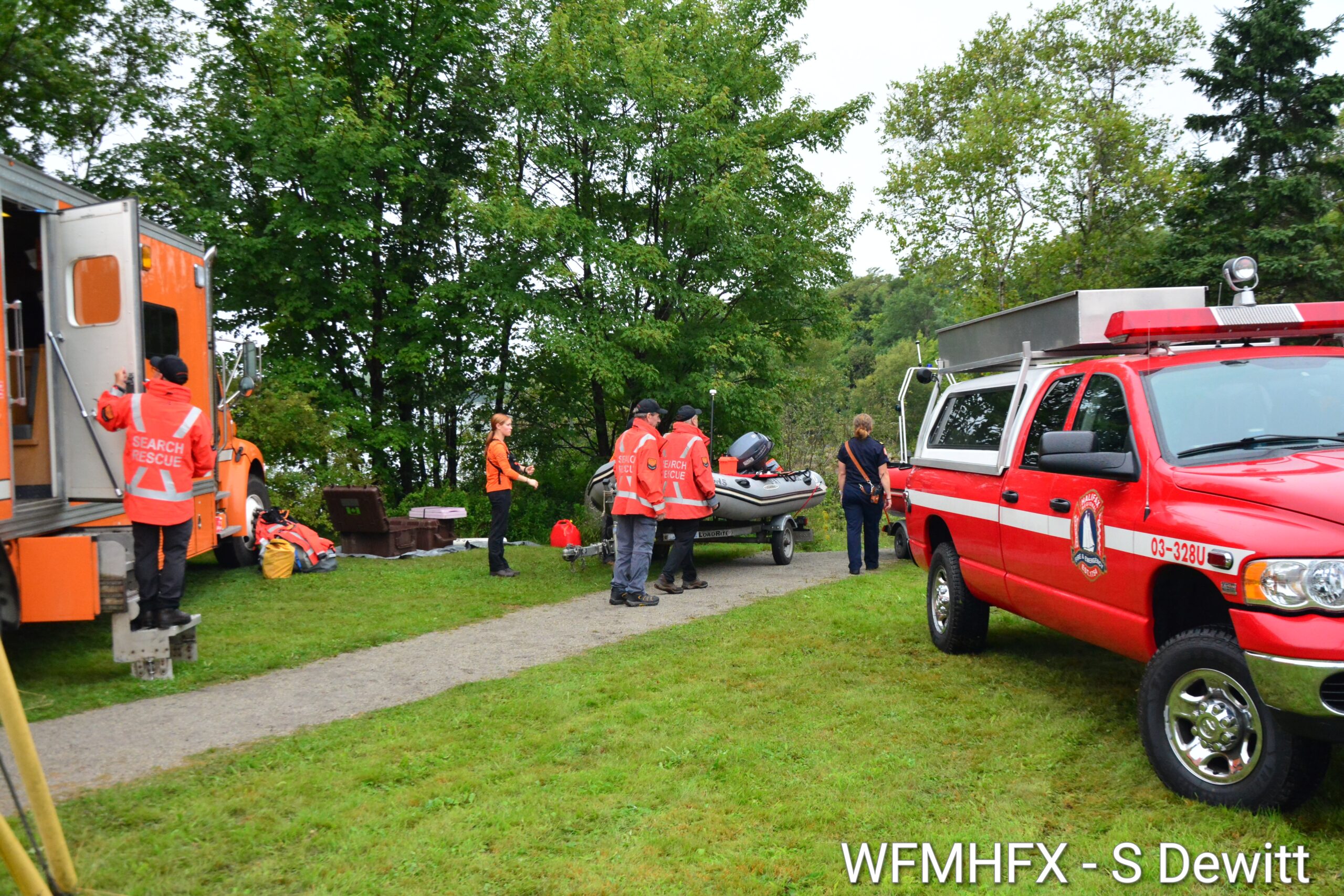 HRP, with HRFE and Halifax SAR, continue the search for a missing kayaker at Long Lake Provincial Park