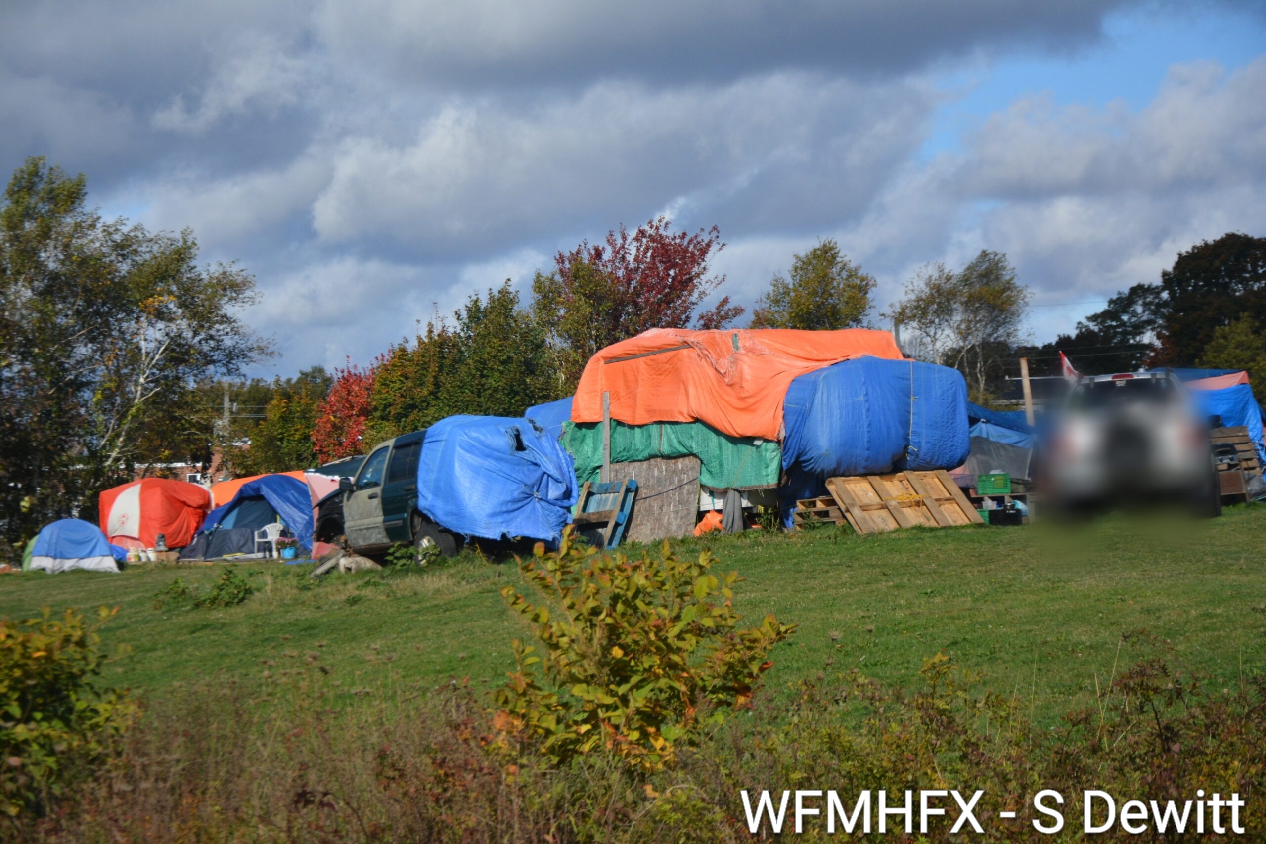 Preparing for the cold at the Green Rd homeless camp