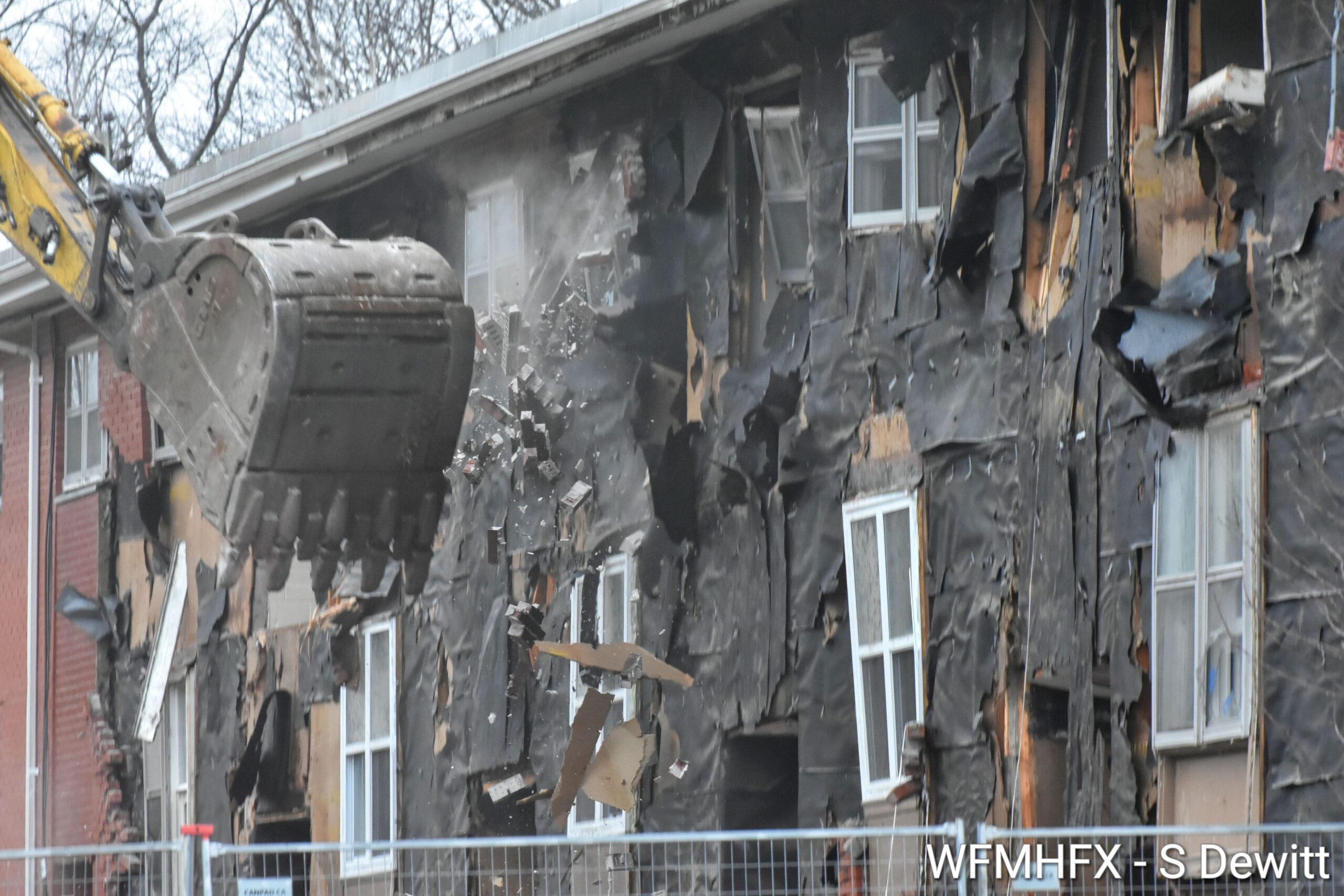 Demolition resumes on Princess Margaret Blvd