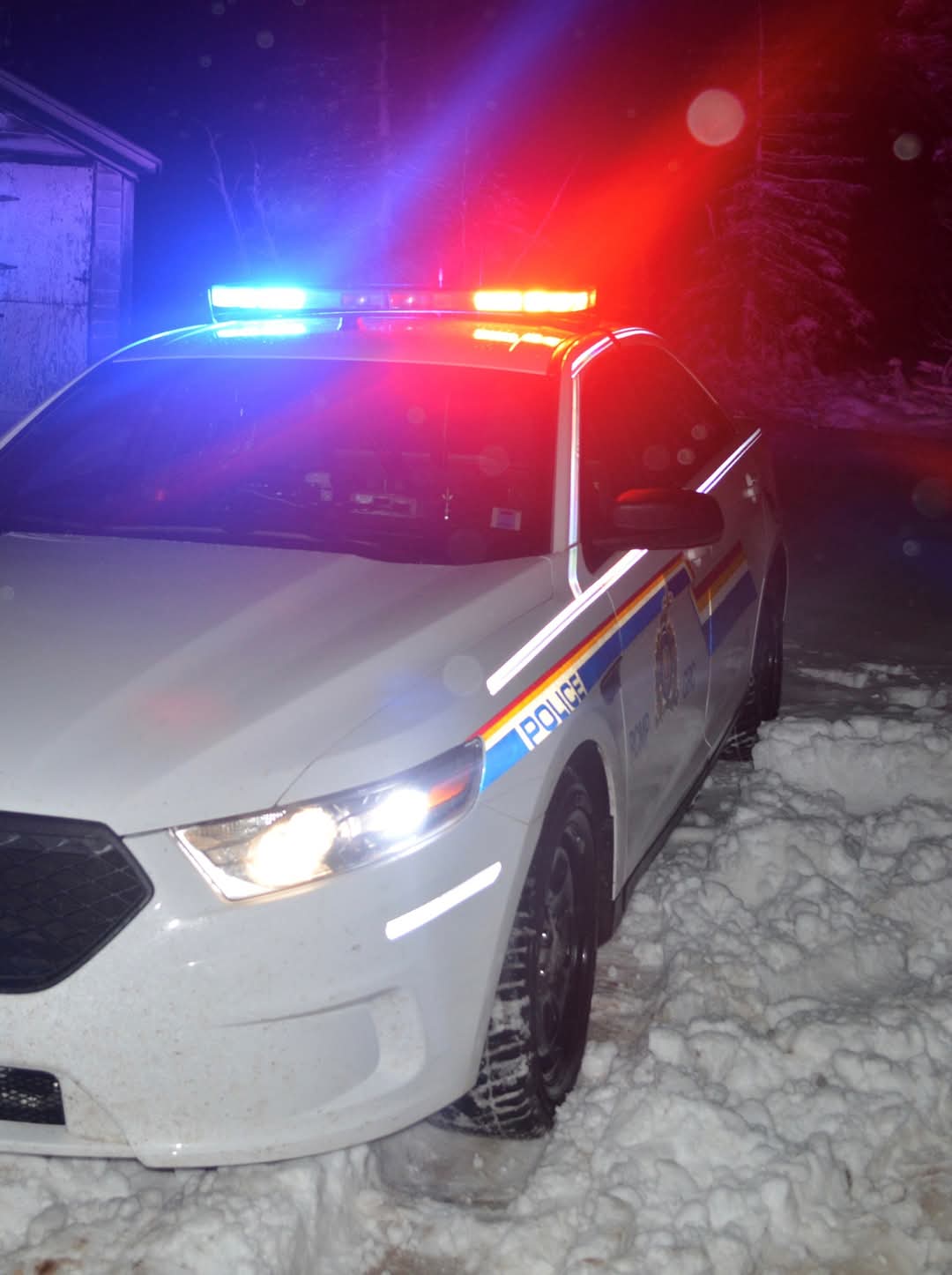 Sipekne'katik RCMP officer observed a Dodge Caravan driving erratically, covered in snow, and with no headlights on during the significant overnight snowfall