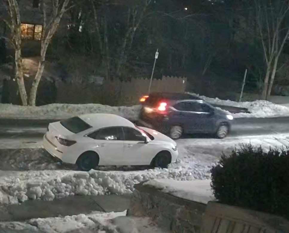 Update: Police looking to locate suspect vehicle involved in homicide 