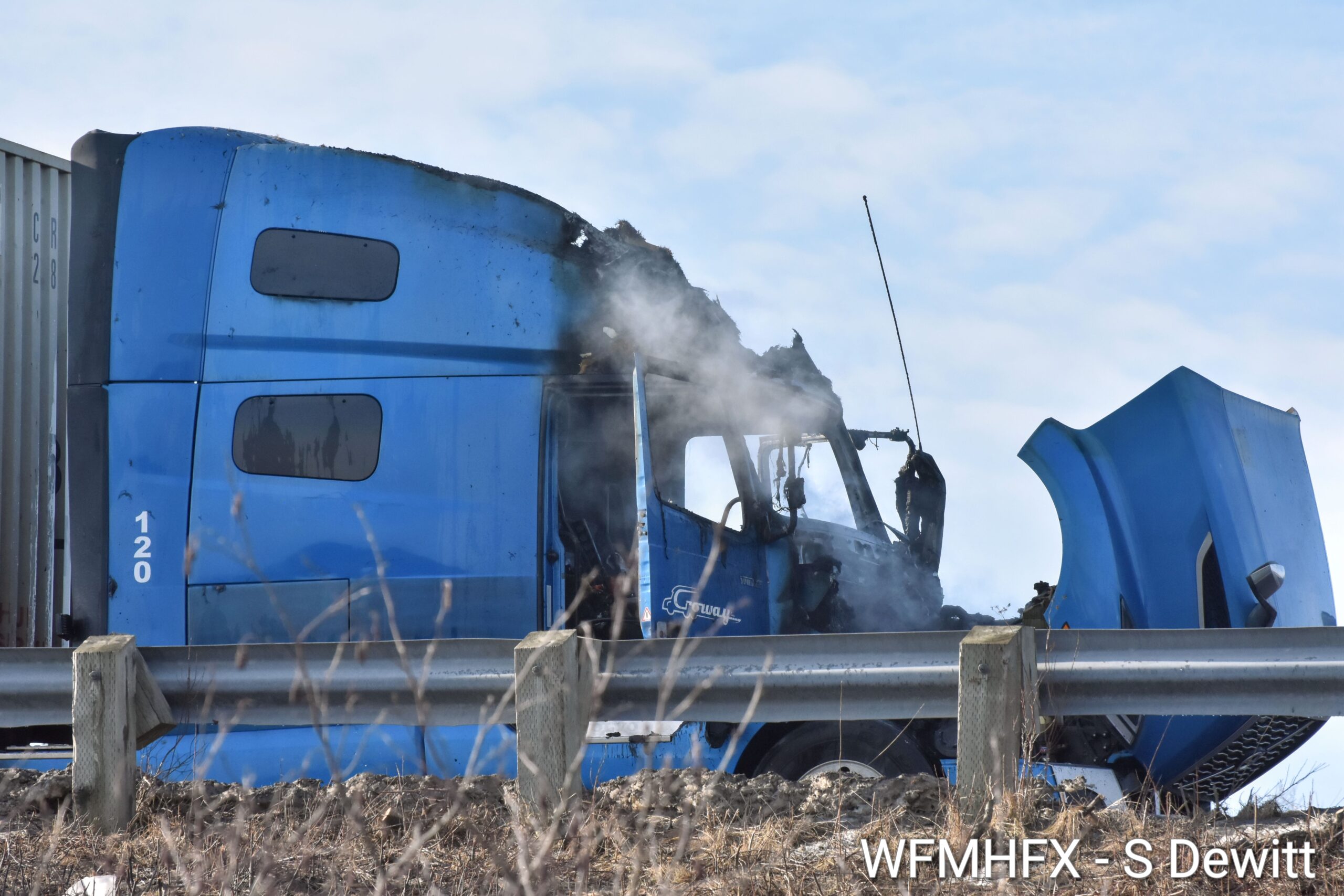 Traffic Advisory - Vehicle fire on Hwy 101