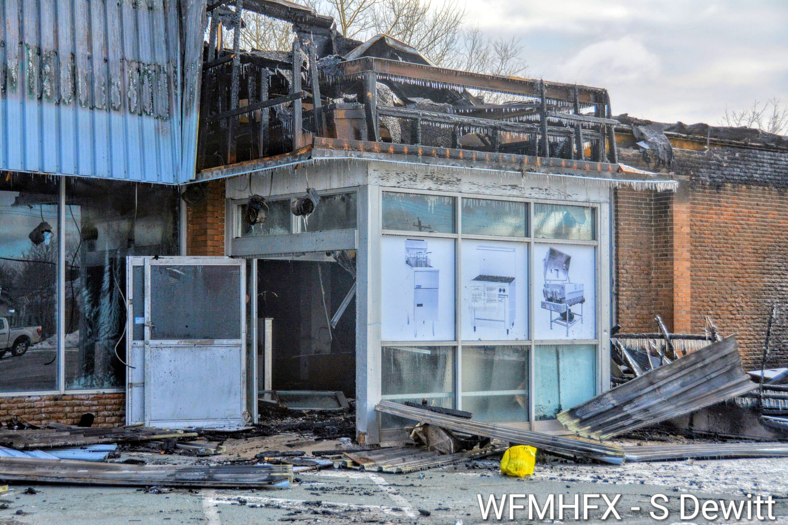 Pharmacy temporarily closed due to near-by fire