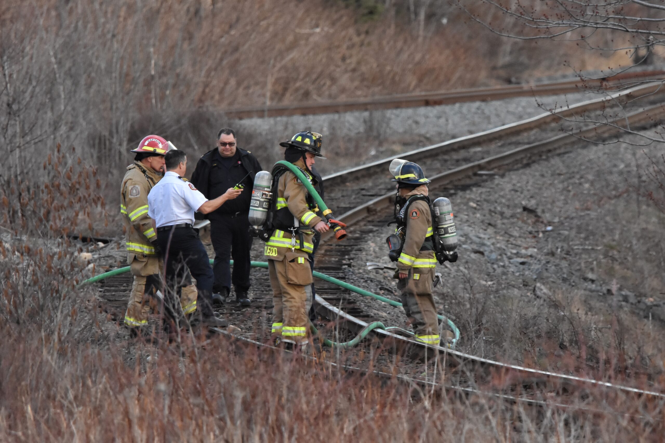 Small brush fires quickly extinguished in Dartmouth